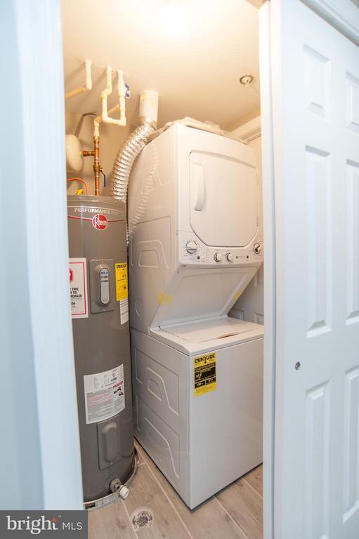 Building Photo - 2022 4th St NE