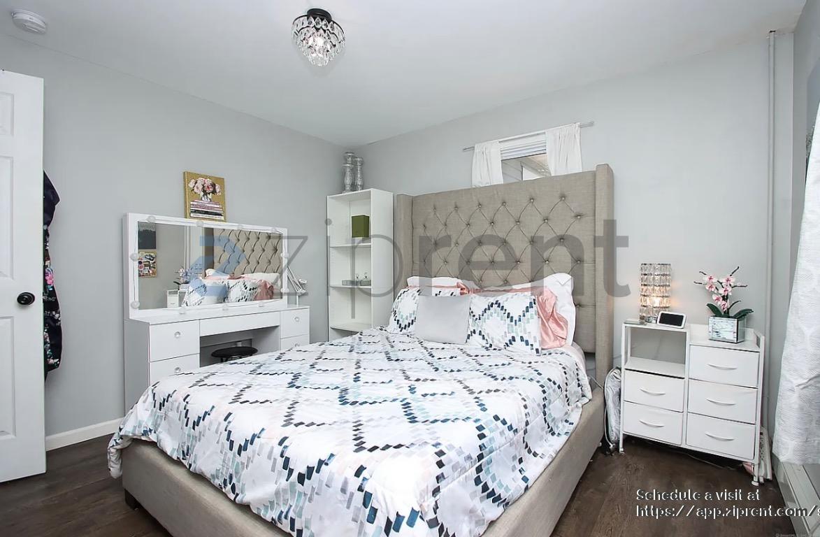 Building Photo - 58 Litchfield St