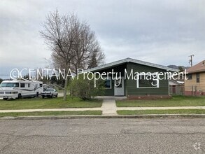 Building Photo - 2 bedroom home on the flats with a basemen...