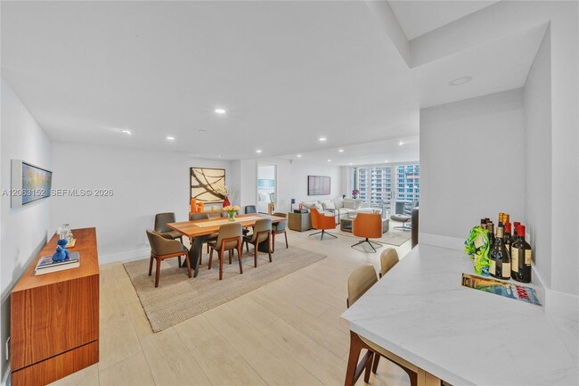 Building Photo - 4201 N Ocean Blvd