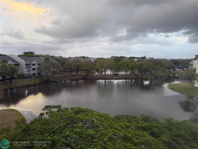 Building Photo - 8020 Hampton Blvd