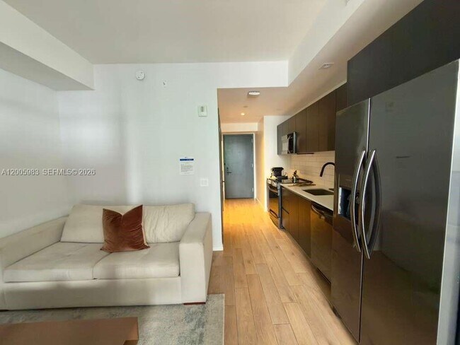 Building Photo - 398 NE 5th St