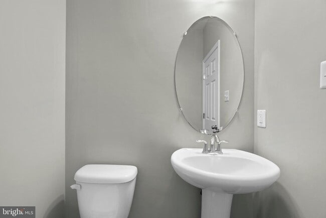 Building Photo - 6704 Saw Mill Ct