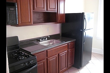 Kitchen - 148 S Munn Ave