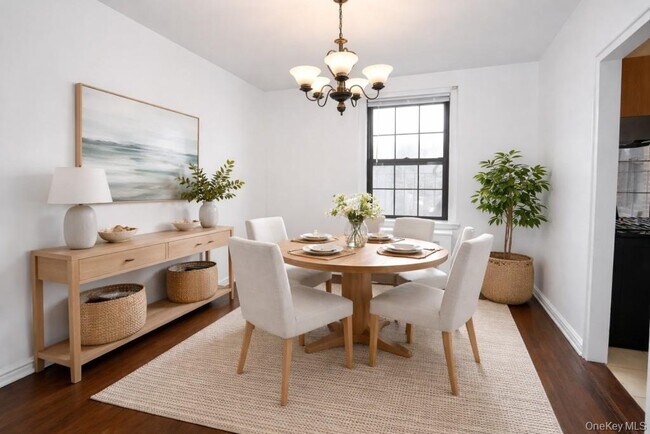 Building Photo - 180 Garth Rd