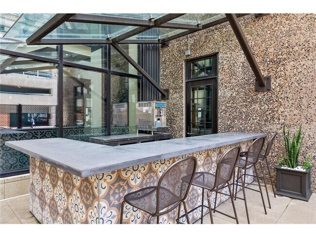 Building Photo - 201 S 11th St