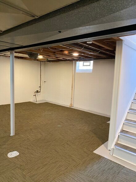 Building Photo - 11448 Columbia