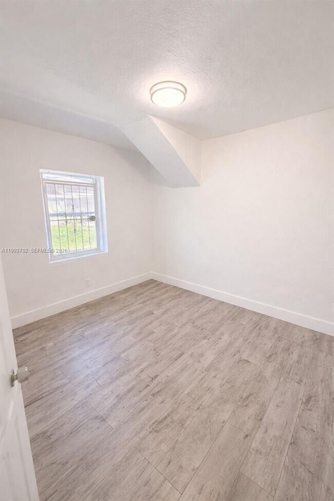 Building Photo - 1538 NW 66th St