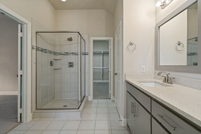 Building Photo - Live in the Heart of Old Town Coppell | Modern 3-Bedroom Home Across from the Farmers Market & Sp...