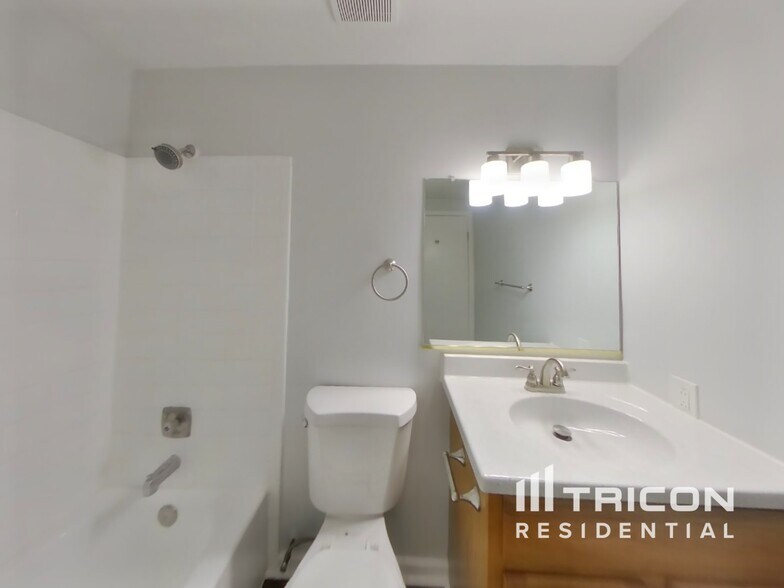 Building Photo - 108 Stonegate Dr