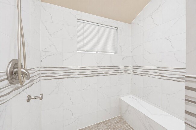 Building Photo - 7518 Alcomita Dr