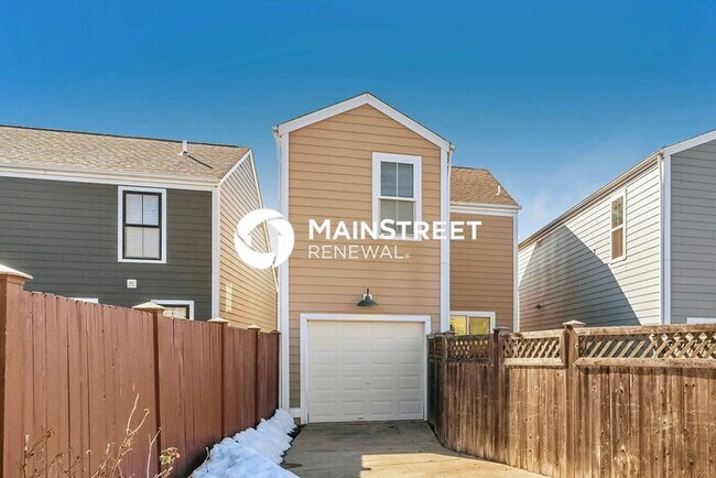 Building Photo - 4 Bedroom Pet-Friendly Home in SAINT CHARLES, MO with Main Street Renewal