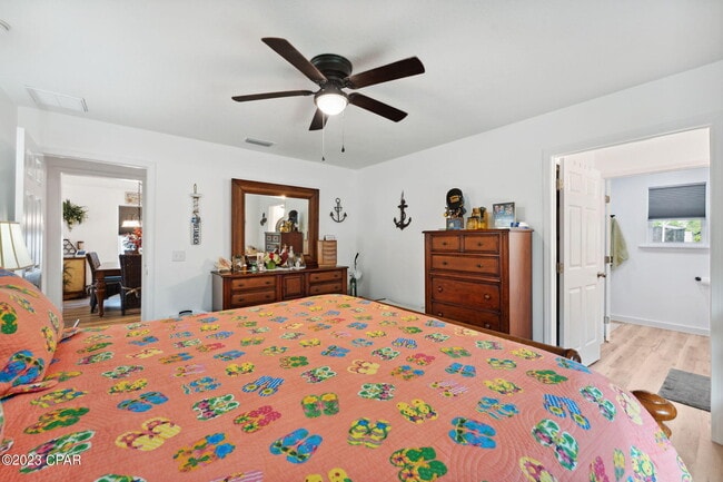 Building Photo - 526 Camellia Ave