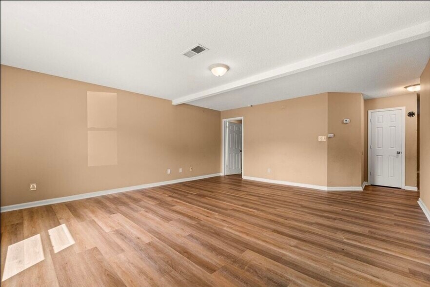 Building Photo - 3954 Chelsea Hill Dr