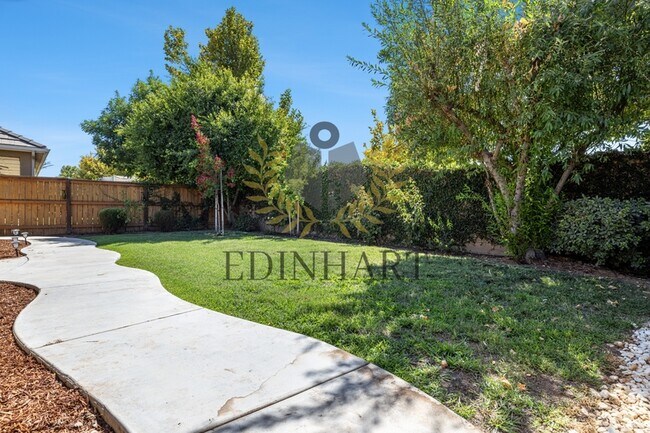 Building Photo - 1632 N Broadbent Ln