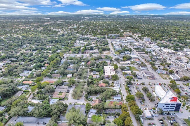 Building Photo - 12287 NE 7th Ave