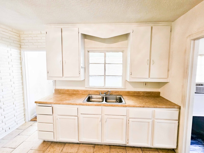 Building Photo - 205 N 13th St