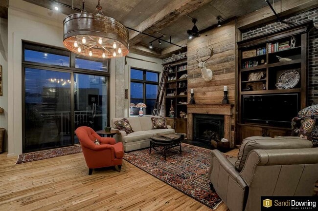 Building Photo - 1308 Jackson St