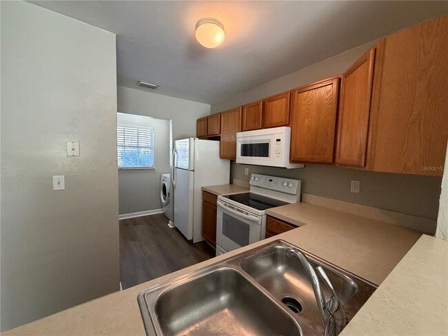 Building Photo - 3015 NW 79th Ct