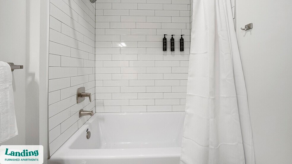 Building Photo - 2800 Milan Ct