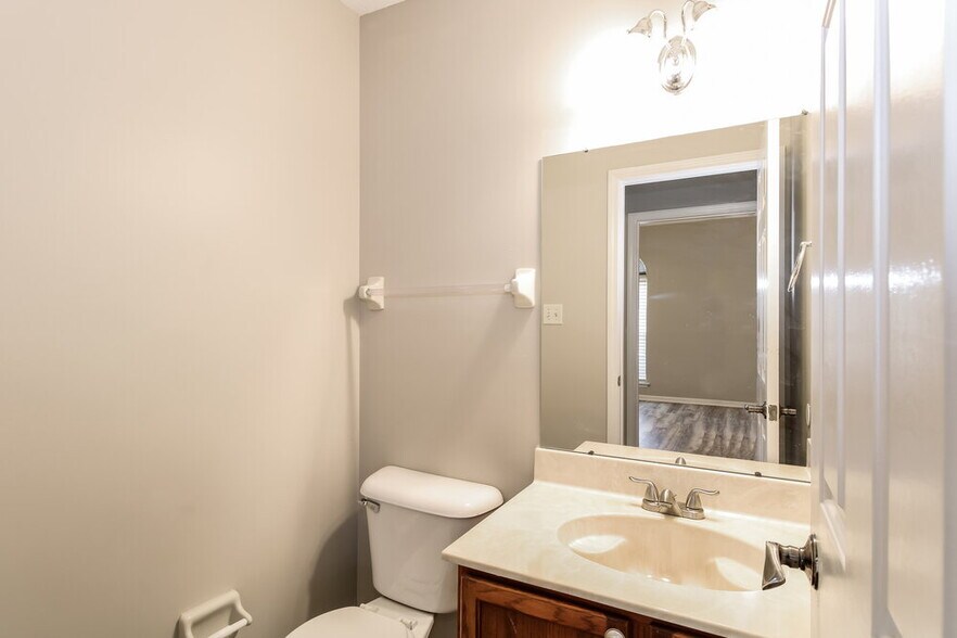 Building Photo - 5181 Summer Meadows Ln