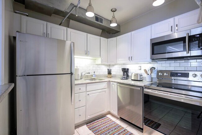 Building Photo - 1753 Q St NW