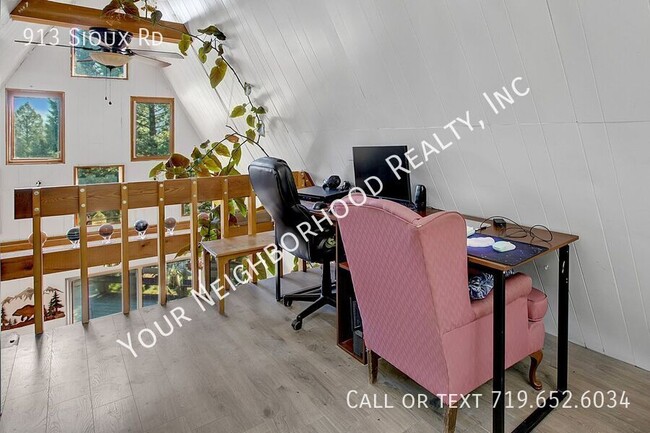 Building Photo - 913 Sioux Rd