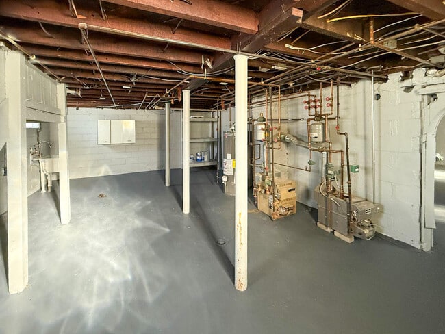 Building Photo - 36465 Main St