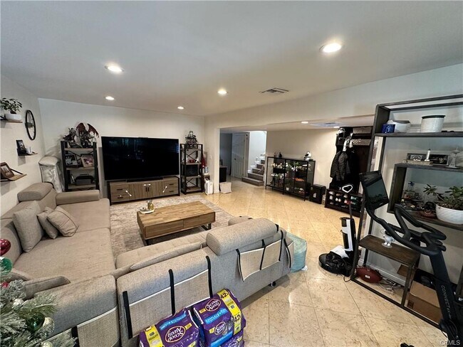 Building Photo - 14623 Weddington St