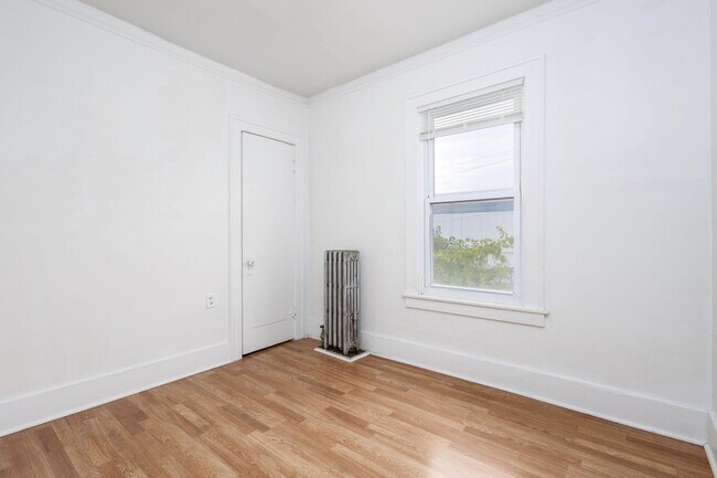 Building Photo - 4224 Lois St