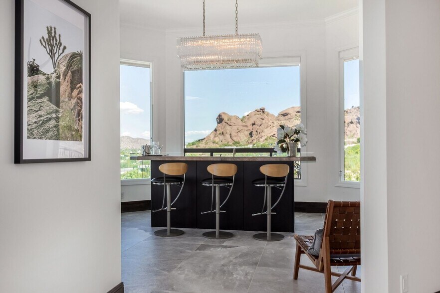 Building Photo - 5655 Camelback Canyon Dr