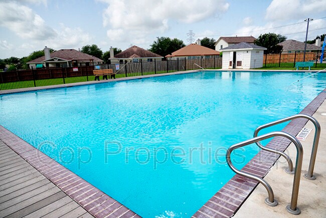 Building Photo - 8510 Trumpet Cir