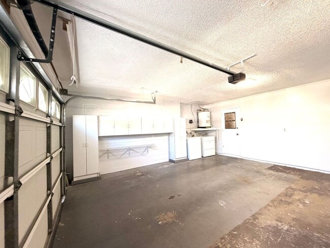 Building Photo - 1801 E Orangeside Rd