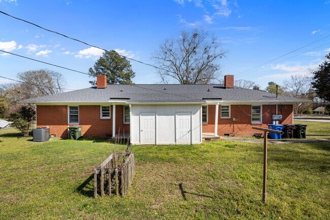 Building Photo - Duplex