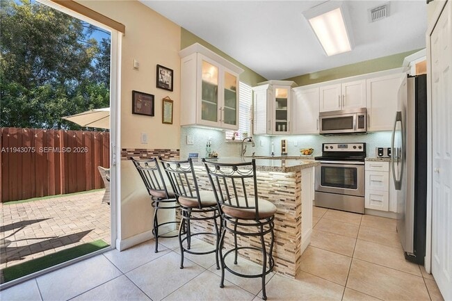 Building Photo - 7806 NW 116 Pl