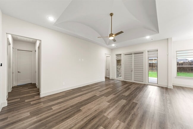 Building Photo - 2089 Abela Dr