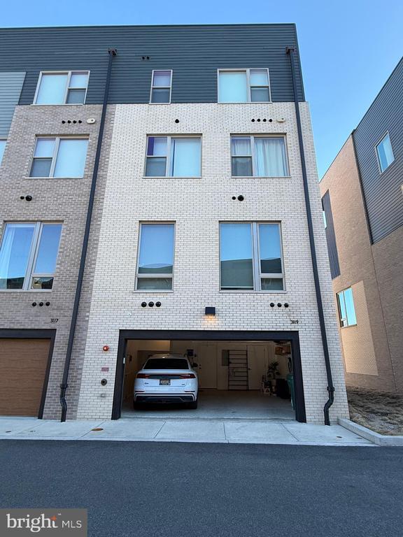 Building Photo - 3119 Pierview Ln