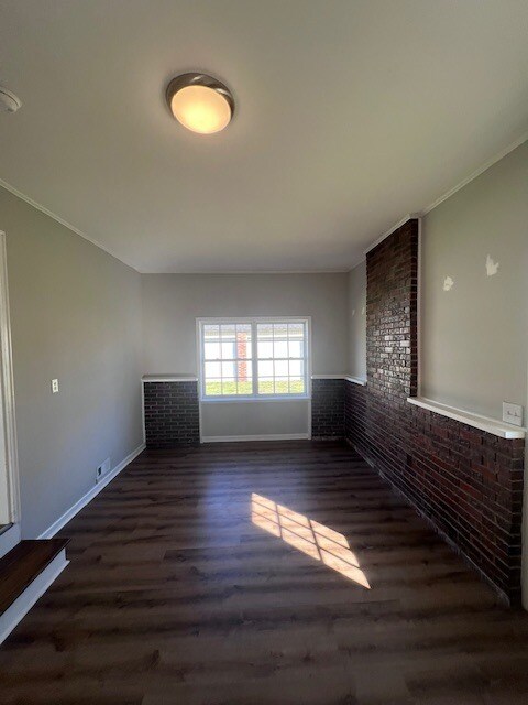 Building Photo - 832 Craig St