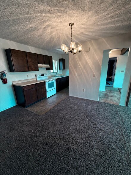 Building Photo - 1216 W Montana St