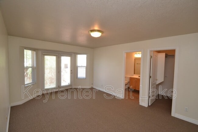 Building Photo - 584 W 760 N