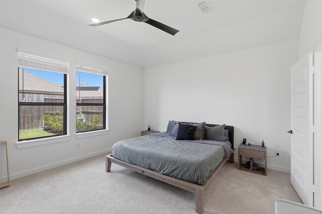 Building Photo - 26506 Brilliant Beam Wy