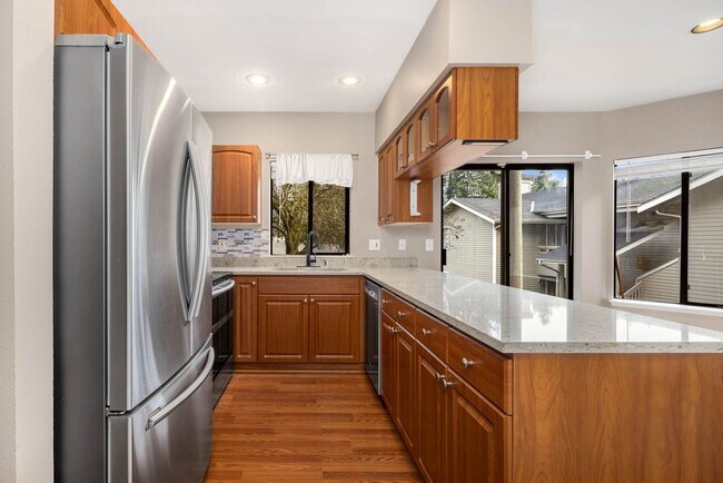 Building Photo - 9009 Avondale Rd NE