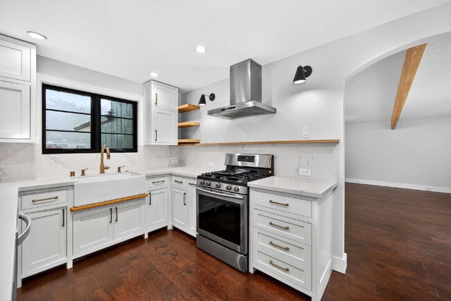 Building Photo - Not your average Davis rental.