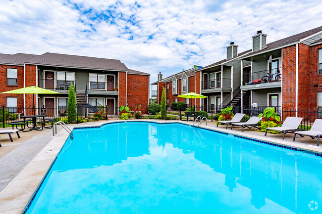 Building Photo - Crown Colony Apartments