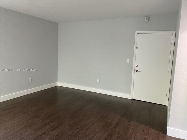 Building Photo - 1334 Alton Rd