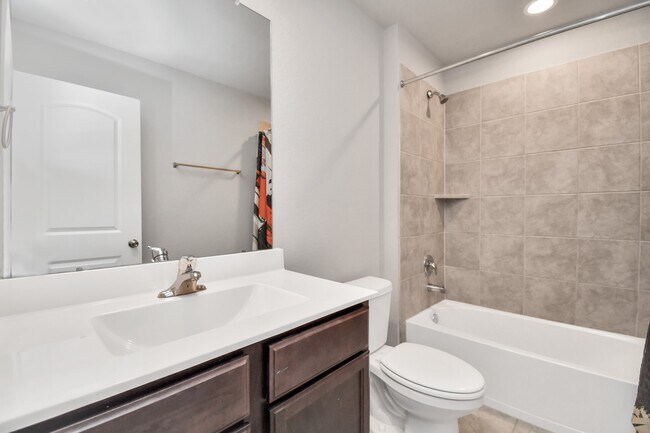 Building Photo - 13967 Leigh Lake Ln