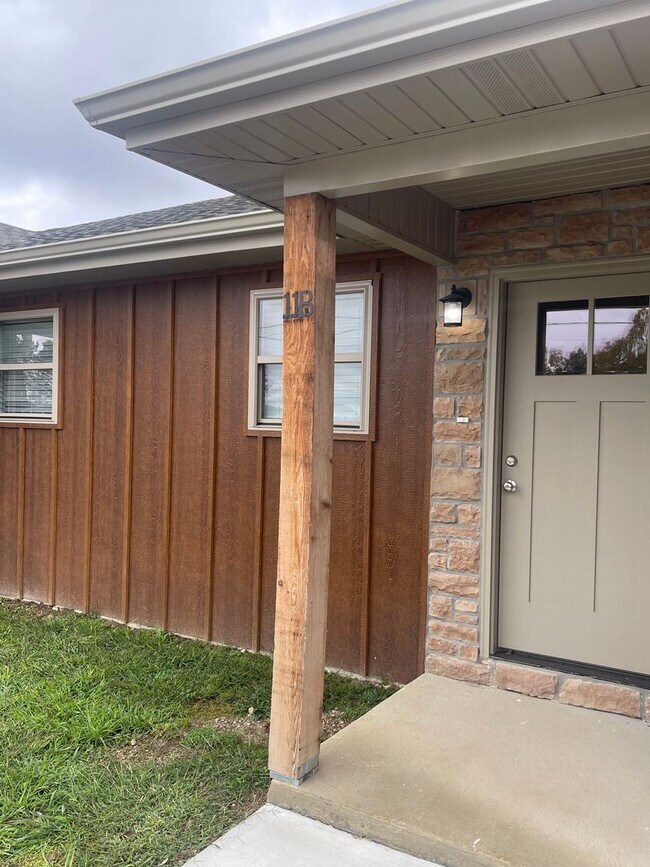 Building Photo - 5 Kimberling Blvd