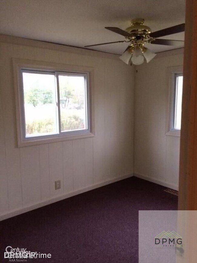 Building Photo - 3 br, 2 bath House - 8085 Pettit Road