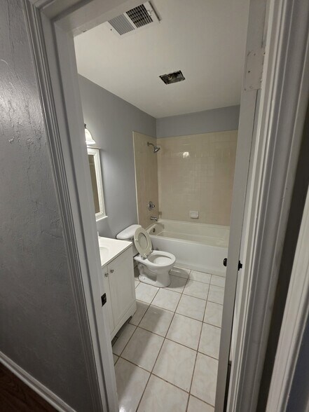 Building Photo - 1259 Orange Ave E