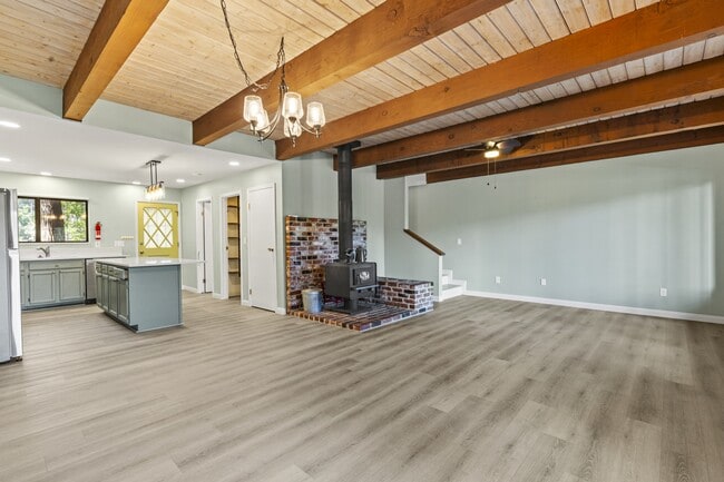 Building Photo - 17091 Bryan Allen Way